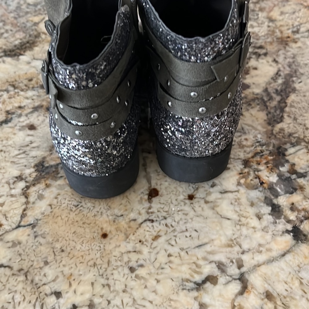 MIA fashion boots size big girls 4 - Picture 2 of 5